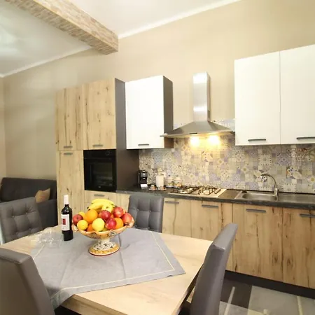 Smile House Apartment *